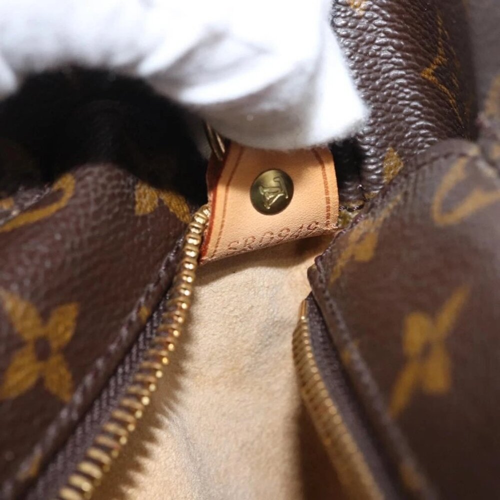 LOUIS VUITTON Monogram Luco Tote Bag M51155 LV - Picture 11 of 16